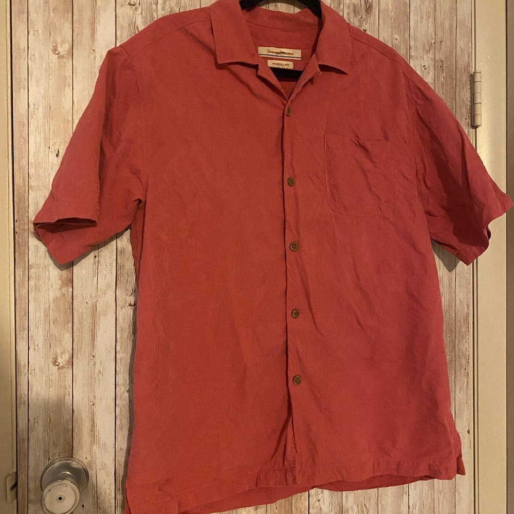 Tommy Bahama PINK Vintage 100% Silk medium floral Hawaiian shirt button down